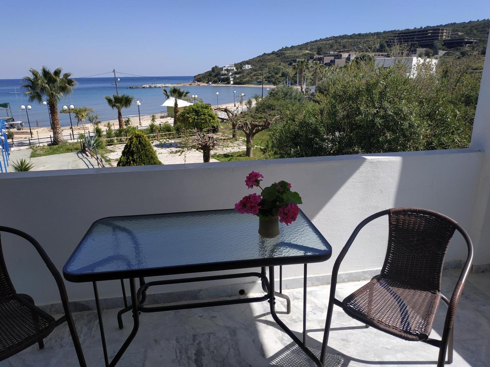 Παραθαλασσια Στουντιο Μιχαλιας Sea View Studio Michalias Agia Marina  Exteriér fotografie
